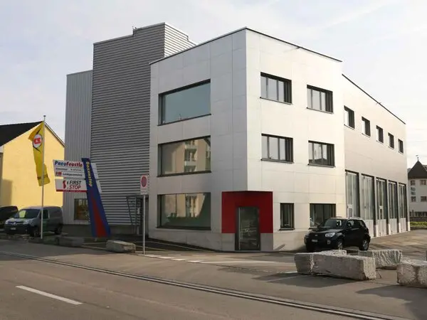Erweiterung Pneu Feustle AG